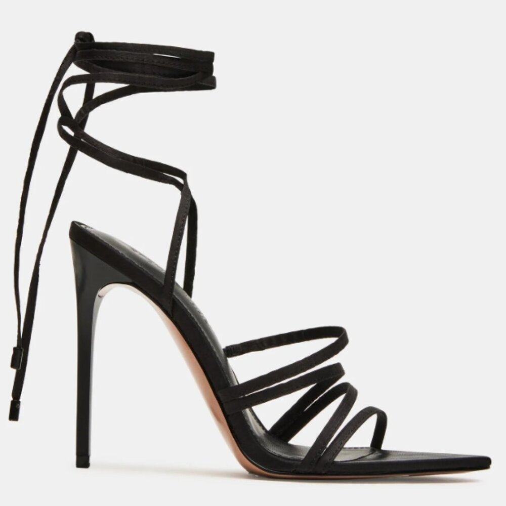 Steve Madden Premier Black Pumps